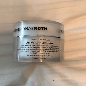 Peter Thomas Roth 60 ML 2fl oz Sun-Wrinkle Night cream.
